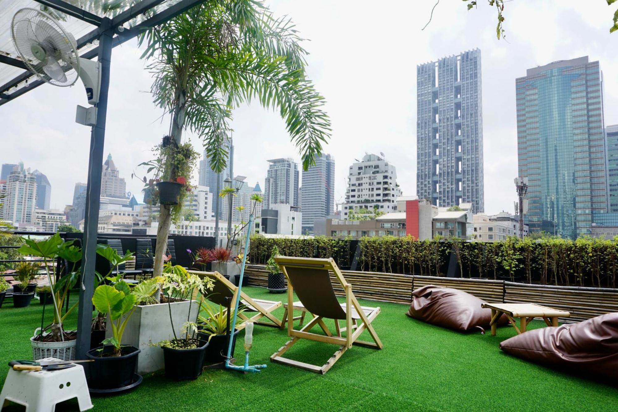 Silom Soi 3 Hash Apartment Hip And Funky With Rooftop View Bangkok Exterior photo